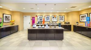 a waiting room at a hospital with a counter at Hampton Inn & Suites Scottsboro in Scottsboro