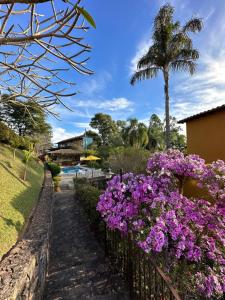 A Casa Vermelha Hospedaria外面的花园