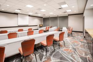 Área de negócios e/ou sala de conferências em Homewood Suites by Hilton South Las Vegas mais 37 fotos
