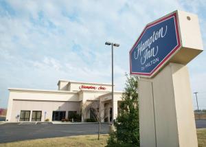 a sign in front of a grocery store at Hampton Inn Lebanon in Lebanon