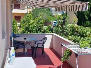 Балкон или терраса в Apartmani Toni Vodice