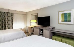 Postel nebo postele na pokoji v ubytování Hampton Inn Melbourne