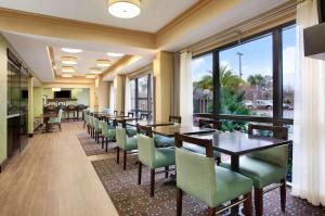 A restaurant or other place to eat at Hampton Inn Slidell
