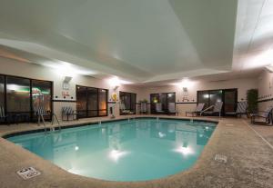 a large swimming pool in a hotel room at Hampton Inn Mount Airy in Mount Airy