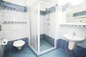 Kupatilo u objektu Old Prague Hotel