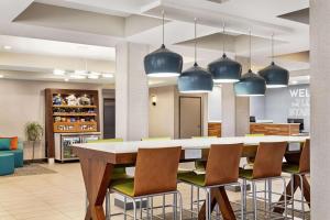 Posezení v ubytování Hampton Inn Paris