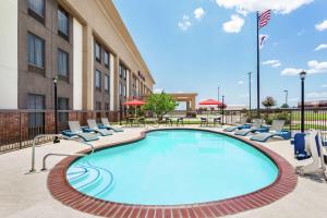 The swimming pool at or close to Hampton Inn Paris