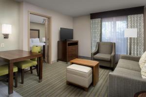 Posezení v ubytování Homewood Suites Hillsboro Beaverton