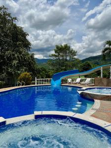 Bazén v ubytování Villeta Resort Hotel nebo v jeho okolí