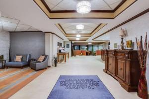 Χώρος καθιστικού στο Hampton Inn Pittsburgh/West Mifflin +41 φωτογραφίες