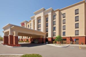 una rappresentazione di un hotel di Hampton Inn & Suites Plattsburgh a Plattsburgh