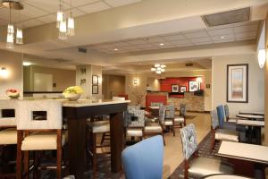 A restaurant or other place to eat at Hampton Inn Pennsville