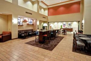 A restaurant or other place to eat at Hampton Inn & Suites Folsom