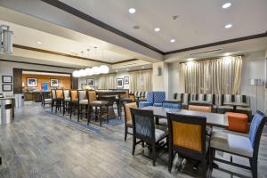 Restaurace v ubytování Hampton Inn Kenedy
