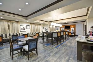 Restaurace v ubytování Hampton Inn Kenedy