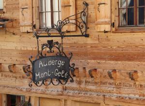 Certificato, attestato, insegna o altro documento esposto da Auberge le Mont-Gelé