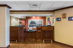 Ο χώρος του λόμπι ή της ρεσεψιόν στο Hampton Inn South Hill +51 φωτογραφίες
