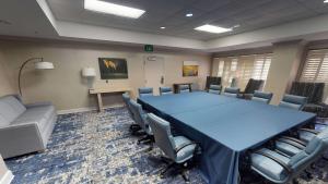 Hampton Inn St. Simons Island商务区和/或会议室