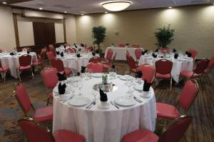 希尔顿逸林酒店 - 威廉姆斯中心餐厅或其他用餐的地方