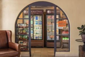 希尔顿逸林酒店 - 威廉姆斯中心的酒水