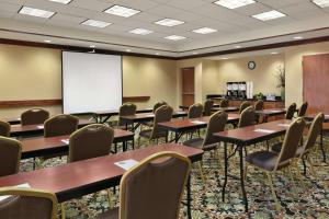 Konferenční prostory v ubytování Hampton Inn & Suites Enid + 23 fotografií