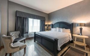 Postel nebo postele na pokoji v ubytování Hampton Inn Sydney