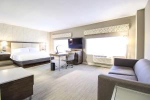 Postel nebo postele na pokoji v ubytování Hampton Inn Sydney