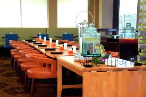 Bevande di Hilton Garden Inn Columbus/Polaris