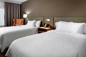 Letto o letti in una camera di Hilton Garden Inn Columbus/Polaris
