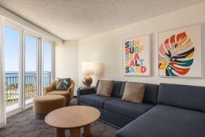 Posezení v ubytování Embassy Suites by Hilton Deerfield Beach Resort & Spa