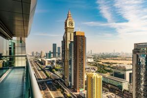 Nespecifikovaný výhled na destinaci Dubaj nebo výhled na město při pohledu z hotelu