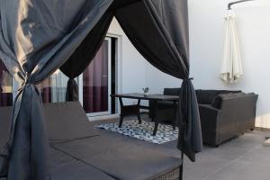 Posezení v ubytování Luxury apartment Maestral - private pool