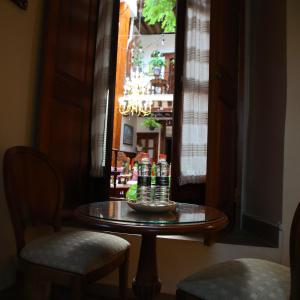 Nápoje v ubytování HOTEL CASA BAEZ