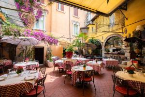 Restaurace v ubytování Alessi Hotel Trattoria