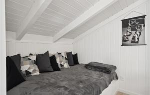 Amazing Home In Tarm With Kitchen客房内的一张或多张床位