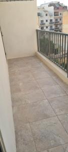 Svalir eða verönd á Large Apartment in Marsascala. sleeps 6