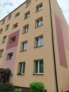 a building in the city of bilbao at Apartamenty Oświęcim klimatyzacja air-conditioned in Oświęcim