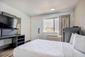 Postel nebo postele na pokoji v ubytování Motel 6-Austin, TX - North