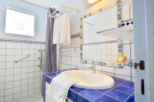 Un baño de Résidence La Clément