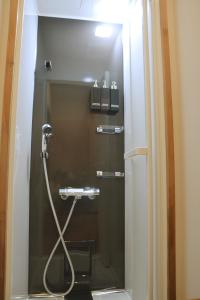 Bagno di 野窓 Nomadノマド Tsuwano GuestHouse & Cafe Lounge
