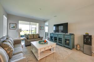 Fotografie z fotogalerie ubytování Bonita Springs Vacation Rental with Pool Access! v destinaci Bonita Springs