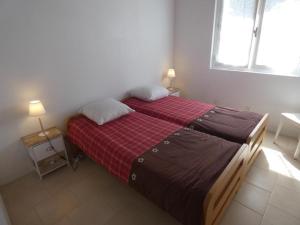 Postel nebo postele na pokoji v ubytování Maison Notre-Dame-de-Monts, 5 pers, jardin, proche plage - FR-1-540-269