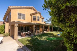 גינה חיצונית ב-Scottsdale Escape - Pool, Spa, Firepit, & Pool Table