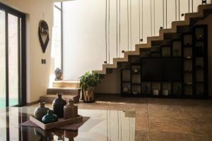 ภาพในคลังภาพของ Casa Dakini en la Punta with pool and ocean view ในปูแอร์โตเอสกอนดิโด