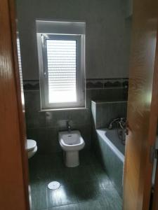 Koupelna v ubytování Casa con finca en Oviedo El Casero