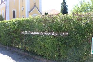 Vonkajšia záhrada v ubytovaní ABC apartments