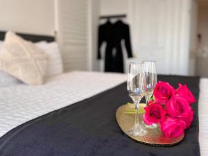 Ένα ή περισσότερα κρεβάτια σε δωμάτιο στο Arthurs Holiday Villa