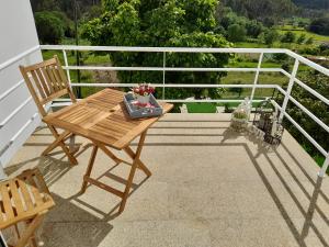 Balkón nebo terasa v ubytování Coliving The VALLEY Portugal countryside retreat for digital nomads and hiking lovers - PRIVATE BEDROOMS with SHARED BATHROOMS, shared kitchen, and coworking space