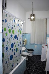 Bathroom sa Appartamento ammobiliato