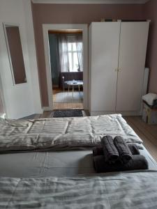 Postel nebo postele na pokoji v ubytování 1 bedroom apartment, whole flat